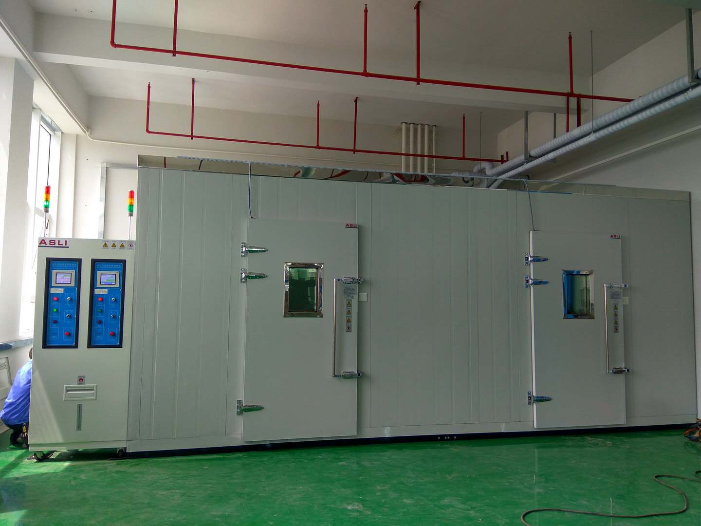 Vietnam － Walk-in Test Chamber